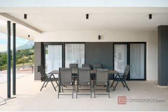 020 2046 71 Split area Modern villa with sea view for rent