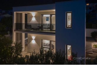 017 2048 35 Makarska Modern villa with panoramic sea view for sale