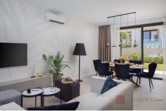 019 2046 74 Pasman Modern villa in the first row to the sea for sale