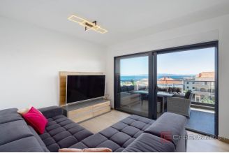 016 2030 91 Ciovo Penthouse with a sea view for sale