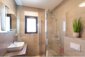 016 2030 91 Ciovo Penthouse with a sea view for sale