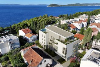 008 2035 220 Split Meje Modern four bedrooms apartment for sale