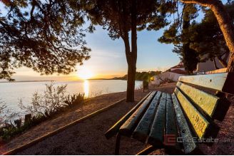 011 2052 17 Split area Stone house with a sea view for sale