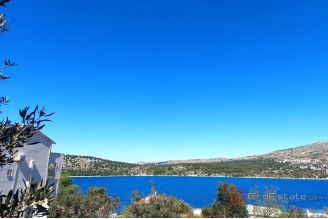 004 2051 09 primosten apartment house by the sea for sale