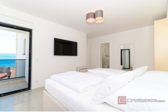 020 2022 446 omis modern villa with pool and sea view for sale