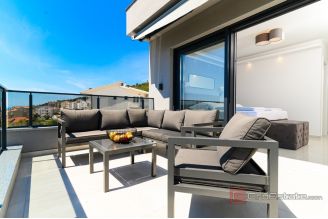 020 2022 446 omis modern villa with pool and sea view for sale