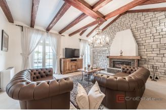 018 2022 443 near zadar attractive villa with tennis court and sea view for sale