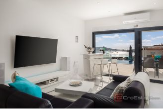 020 2022 447 rogoznica stunning villa with pool and sea view for sale