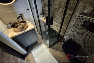 009 2016 645 Kastela Dalmatian house for sale