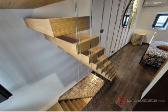 009 2016 645 Kastela Dalmatian house for sale