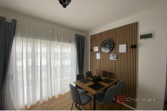 020 2031 166 Ciovo house with pool and sea view for sale