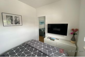 020 2031 166 Ciovo house with pool and sea view for sale