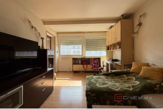 006 2044 46 Split Lovret Two bedroom apartment for sale