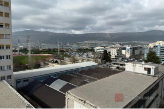 006 2044 46 Split Lovret Two bedroom apartment for sale