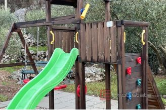 015 2052 22 near makarska stone house with pool for sale