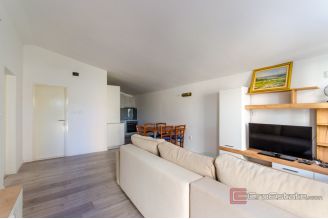 008 2041 99 Brac Detached house in a second row to the sea for sale