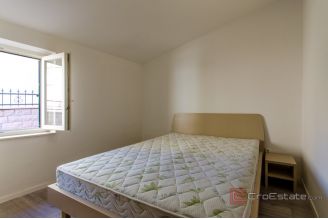 008 2041 99 Brac Detached house in a second row to the sea for sale