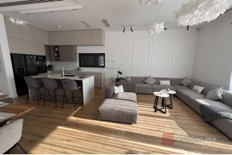 019 2036 129 Split area Luxury villa with sea view for sale