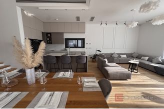 019 2036 129 Split area Luxury villa with sea view for sale