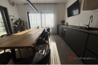 019 2036 129 Split area Luxury villa with sea view for sale