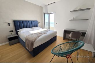 019 2036 129 Split area Luxury villa with sea view for sale