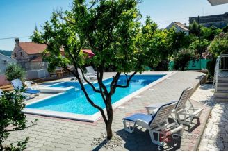 012 2052 23 Peljesac House with pool and a sea view for sale