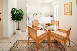 007 2051 13 split bacvice renovated three bedroom apartment for sale