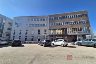003 2016 647 split spacious multipurpose office space for sale