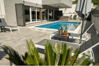 020 2048 16 split area luxury villa with pool for sale