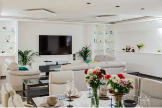 020 2048 16 split area luxury villa with pool for sale