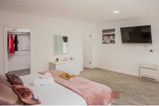 020 2048 16 split area luxury villa with pool for sale