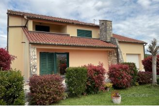 014 2052 29 Metkovic Family house surrounded by nature for sale