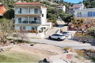 010 2044 47 Rogoznica Apartment house in the first row to the sea sale