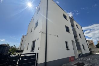 015 2030 92 Trogir Two bedroom apartment with a sea view for sale