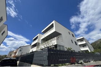 015 2030 92 Trogir Two bedroom apartment with a sea view for sale