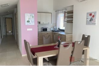 013 5354 30 Zadar Apartment house in the first row to the sea for sale