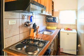 007 2044 48 rogoznica house near the beach for sale