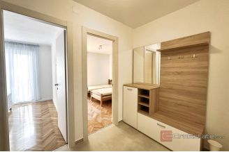 006 2049 36 Split Split 3 Spacious two bedroom apartment for rent