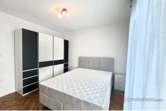 006 2049 36 Split Split 3 Spacious two bedroom apartment for rent