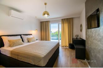 013 2052 26 Makarska Villa with pool and a sea view for sale