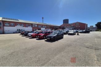 003 2016 650 split warehouse commercial space on three floors for rent