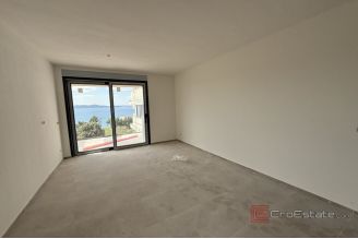 009 2043 160 Zadar Modern apartment with a sea view for sale