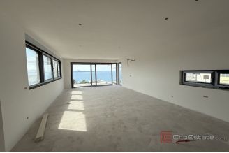 013 2043 162 Zadar Modern penthouse with pool for and roof terrace for sale