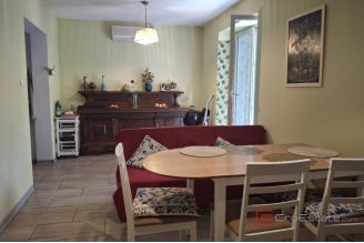 012 2031 185 Kastela Semi detached family house for sale