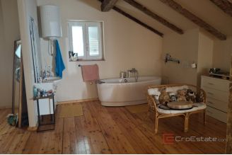 012 2031 185 Kastela Semi detached family house for sale