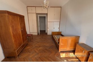 010 2036 131 Split center Apartment Business space for long term rent