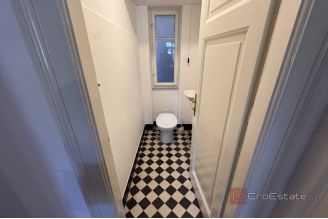 010 2036 131 Split center Apartment Business space for long term rent