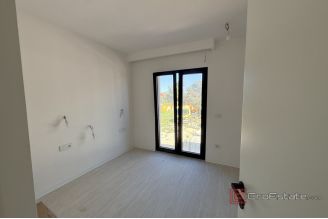 015 2043 163 near zadar luxury seafront apartment with swimming pool sale