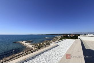 015 2043 163 near zadar luxury seafront apartment with swimming pool sale