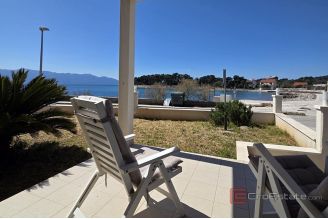 012 2048 38 Hvar House in the first row to the sea for sale